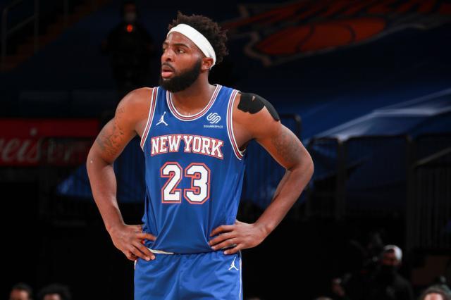 mitchell-robinson-knicks-surgery-foot.jpg